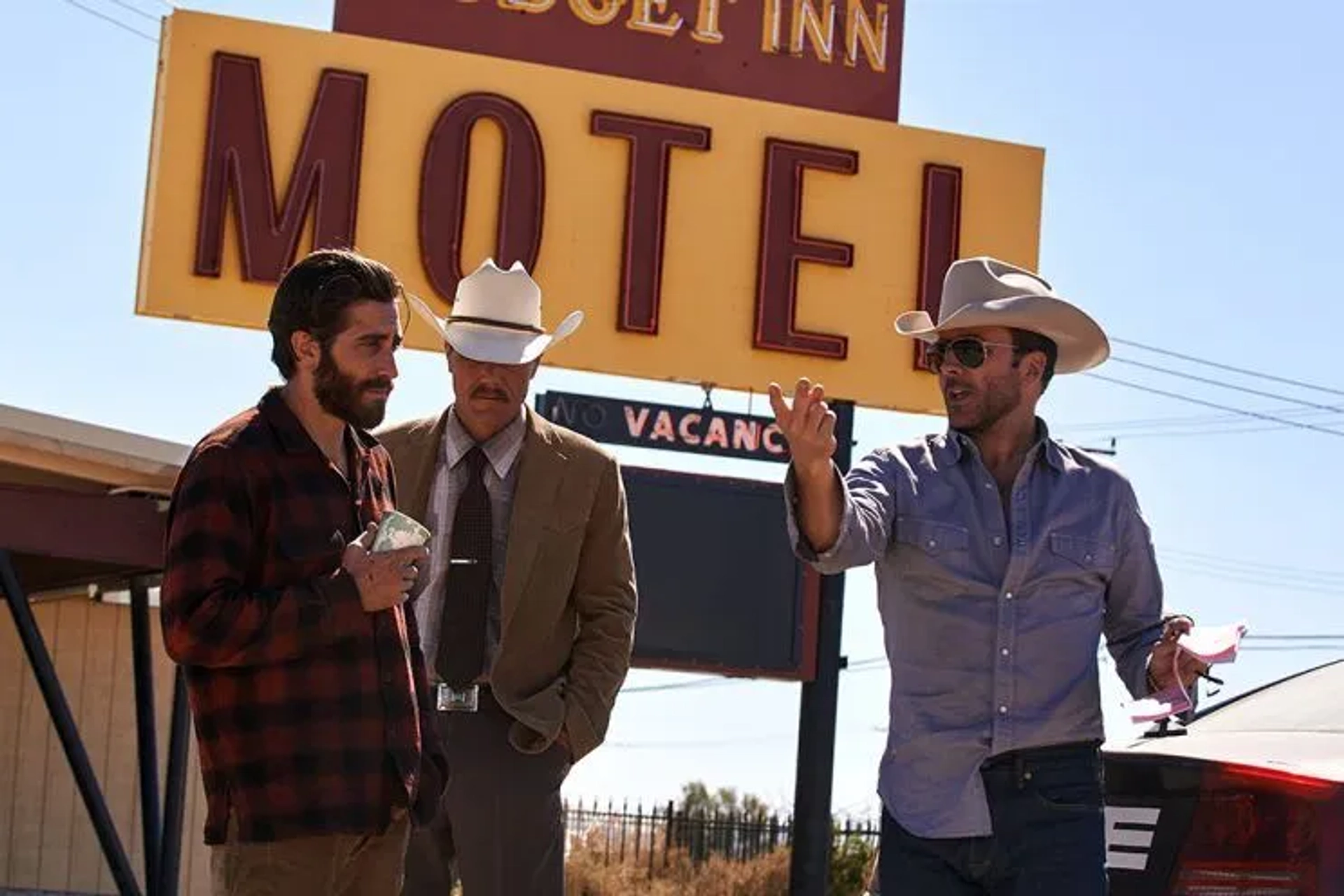 Jake Gyllenhaal, Michael Shannon, and Tom Ford in Nocturnal Animals (2016)