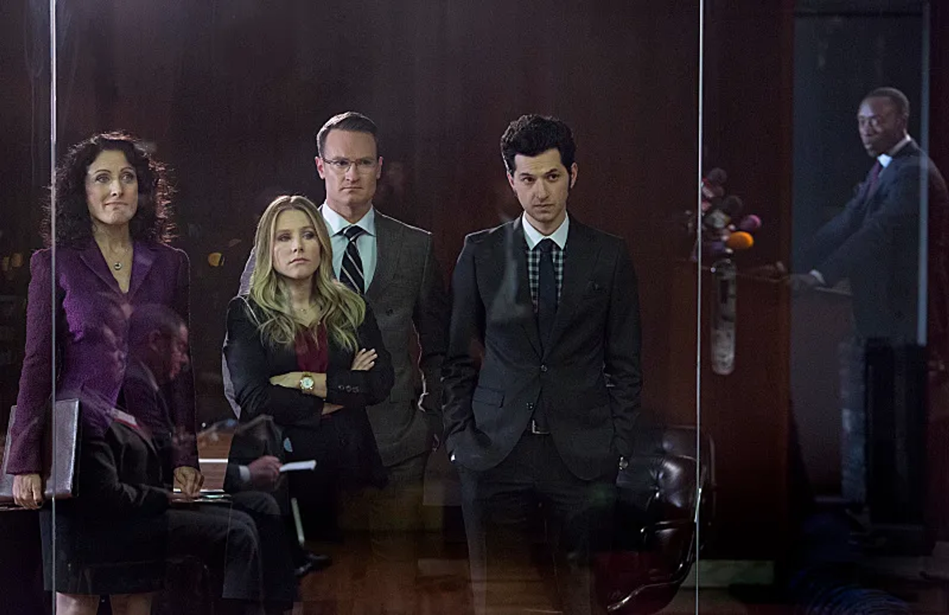 Don Cheadle, Kristen Bell, Lisa Edelstein, Josh Lawson, and Ben Schwartz in House of Lies (2012)