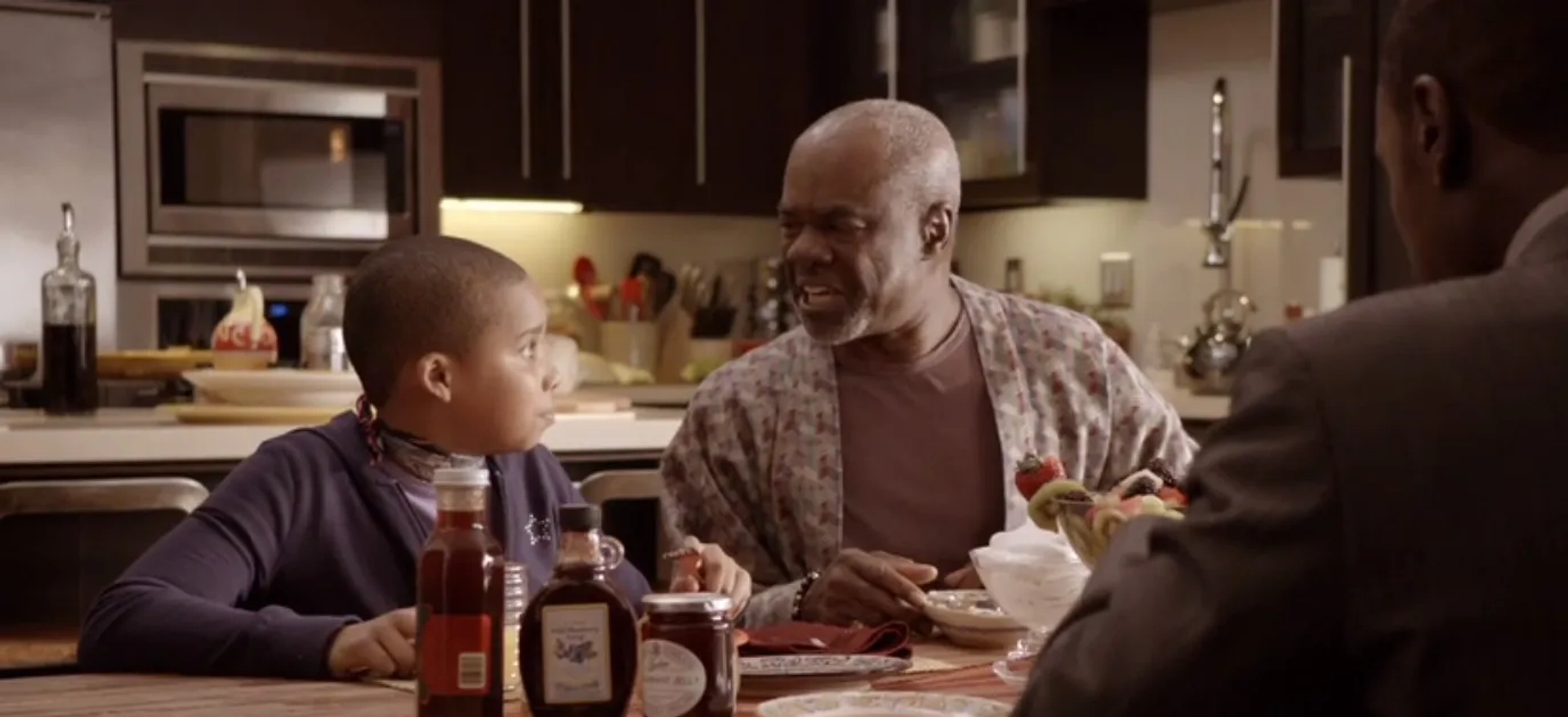 Glynn Turman and Donis Leonard Jr. in House of Lies (2012)