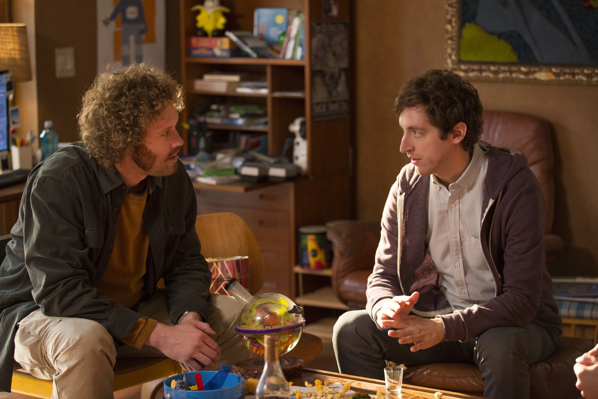 T.J. Miller and Thomas Middleditch in Silicon Valley (2014)