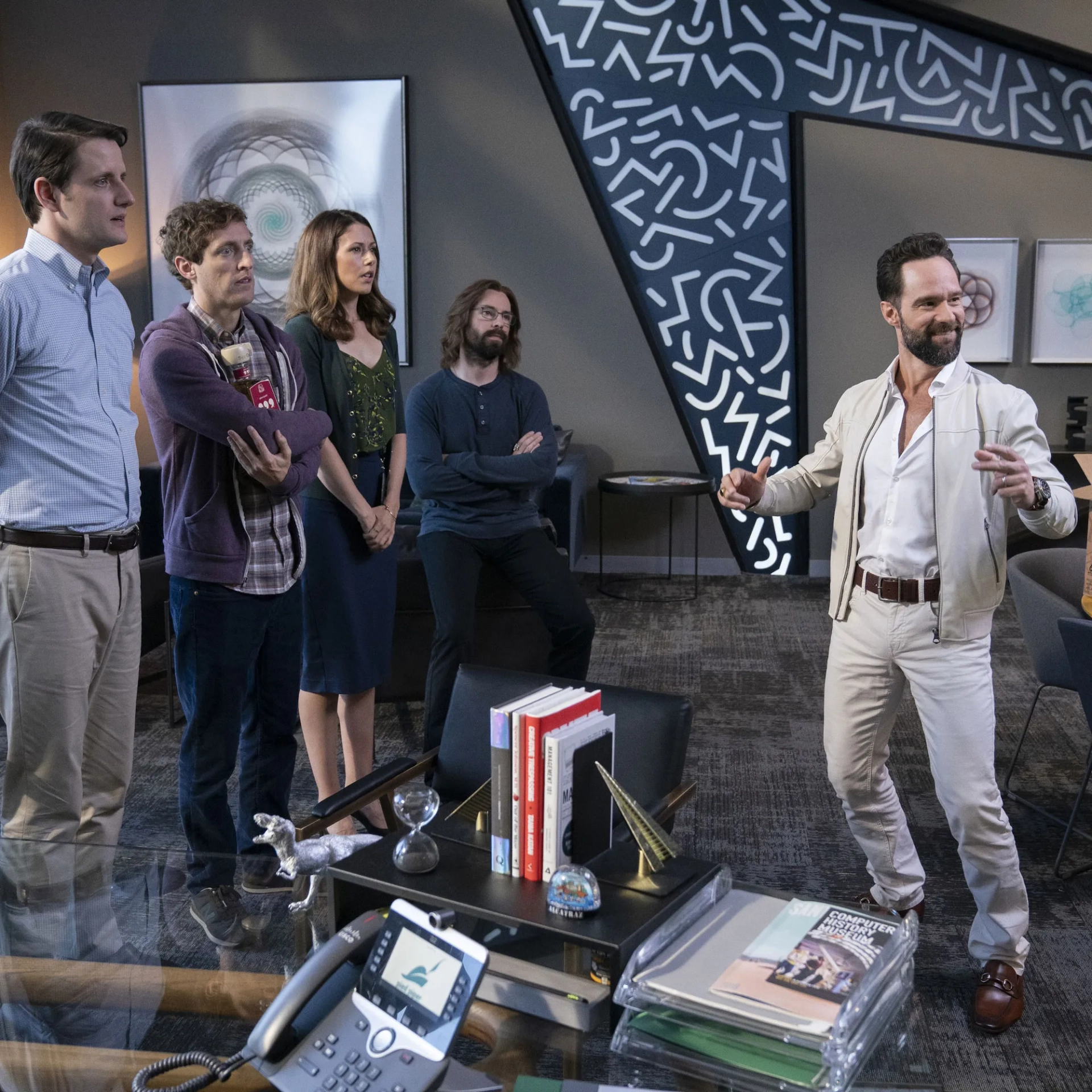 Chris Diamantopoulos, Martin Starr, Amanda Crew, Zach Woods, and Thomas Middleditch in Silicon Valley: Tethics (2019)