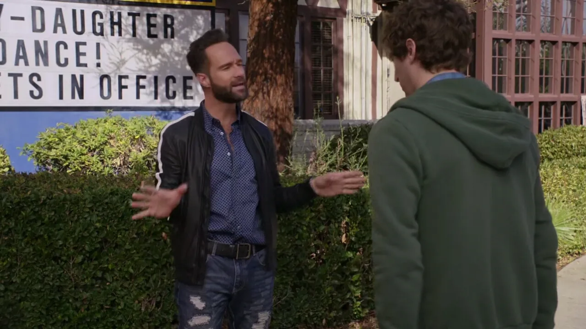 Chris Diamantopoulos and Thomas Middleditch in Silicon Valley (2014)