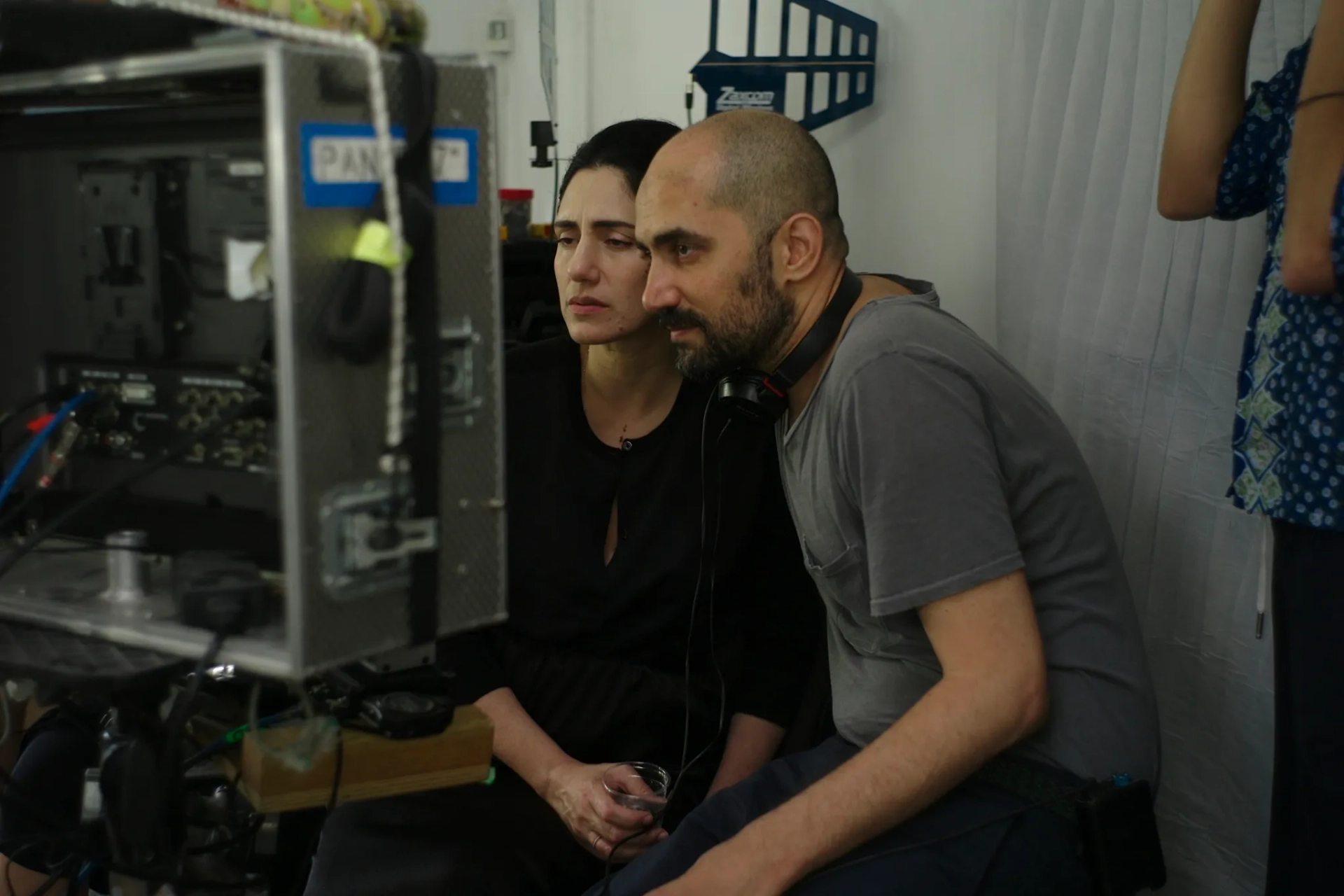 Ronit Elkabetz and Shlomi Elkabetz in Gett (2014)