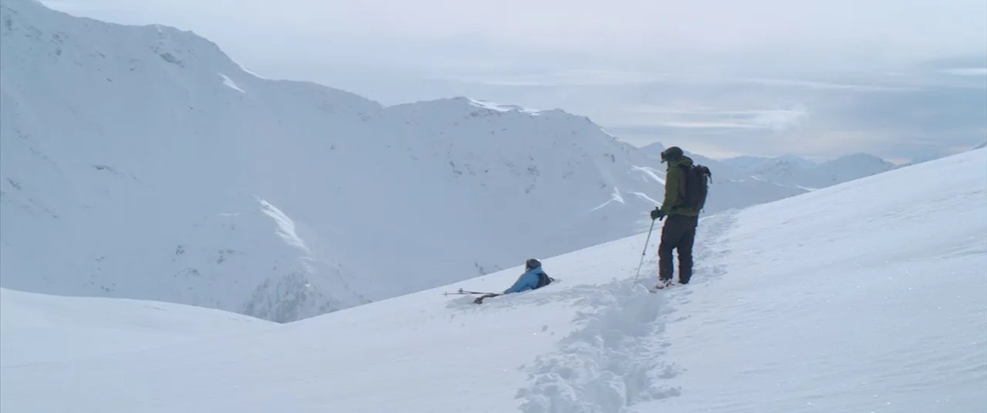 Johannes Kuhnke and Kristofer Hivju in Force Majeure (2014)