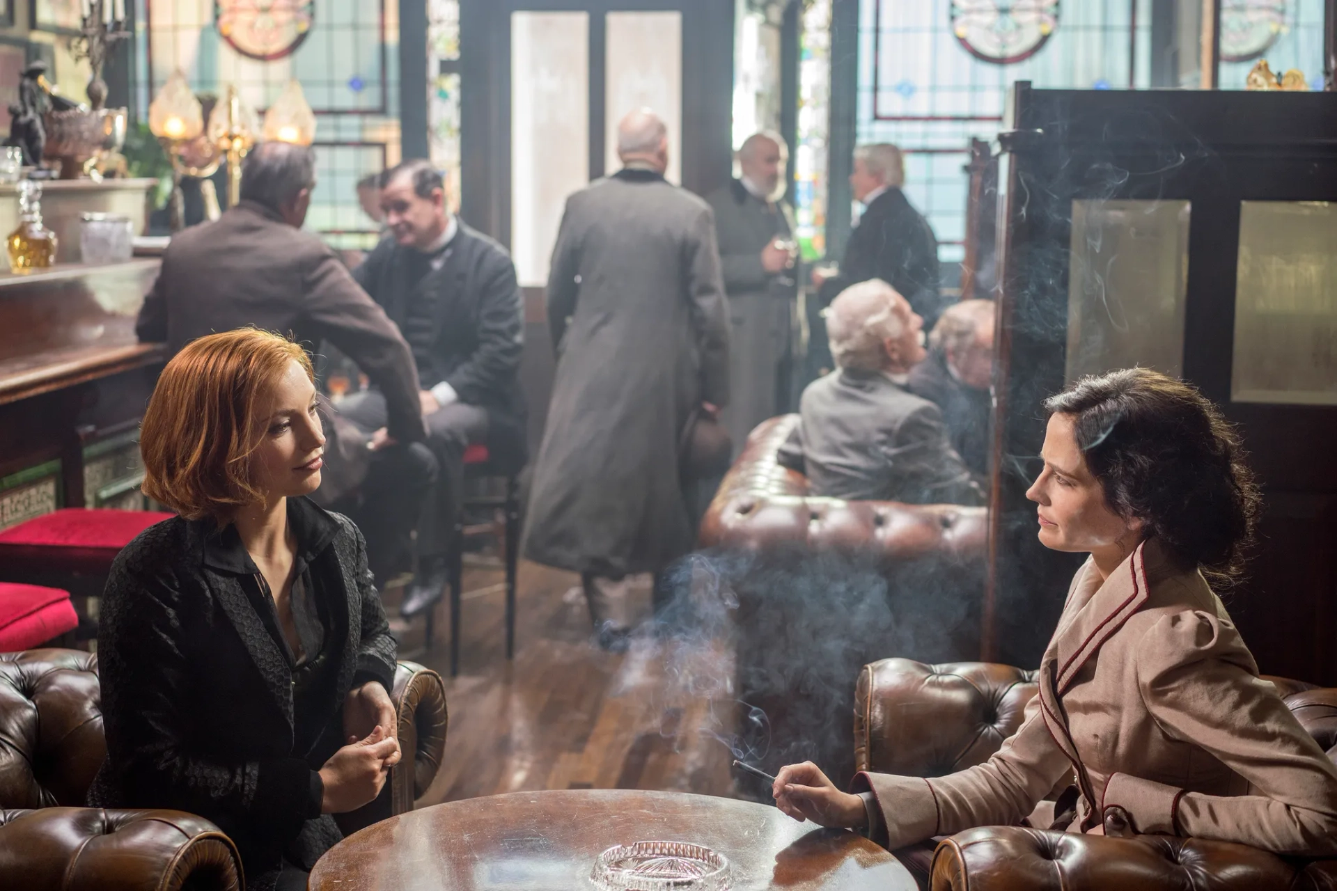 Perdita Weeks and Eva Green in Penny Dreadful (2014)