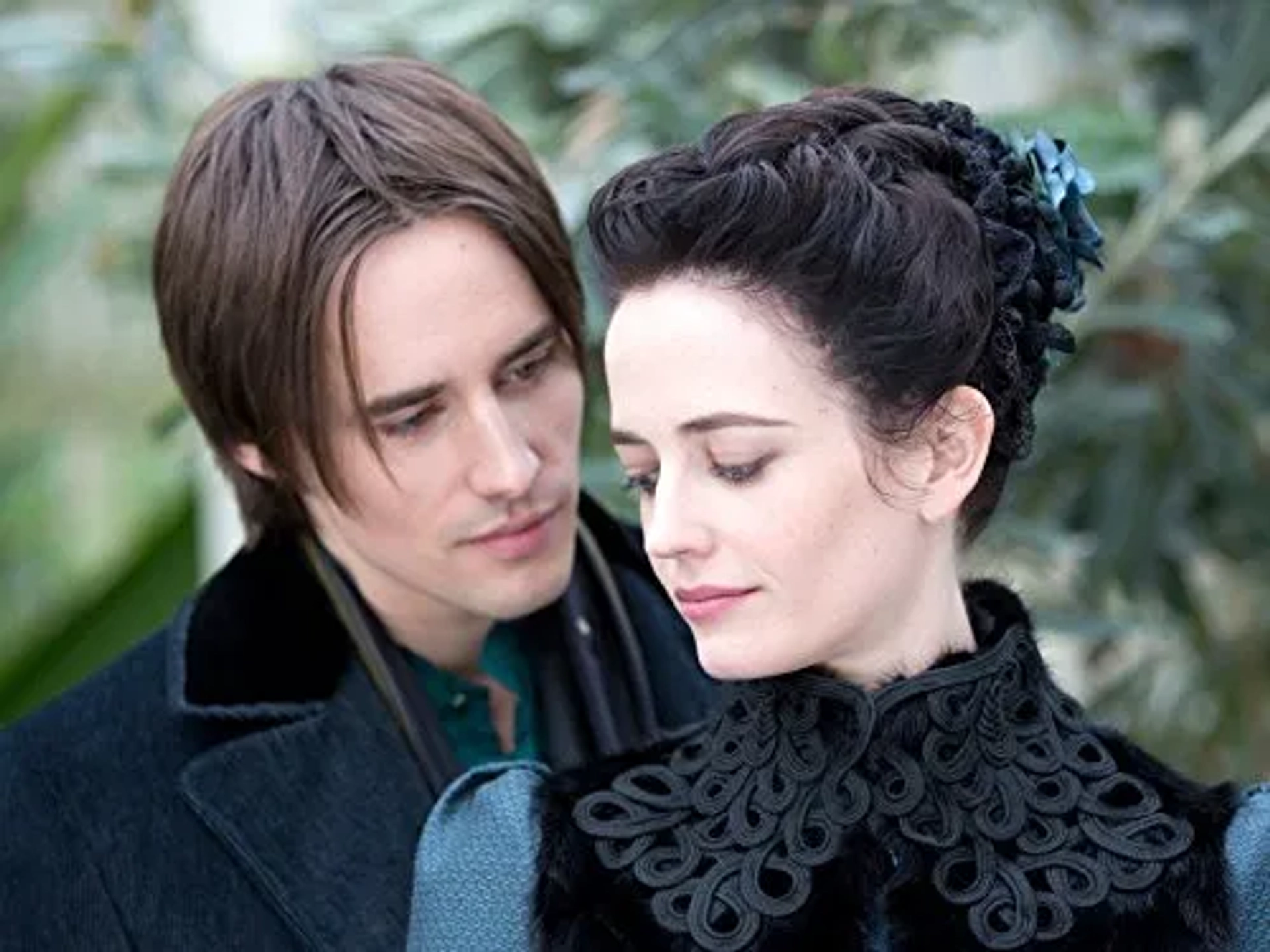 Reeve Carney and Eva Green in Penny Dreadful (2014)