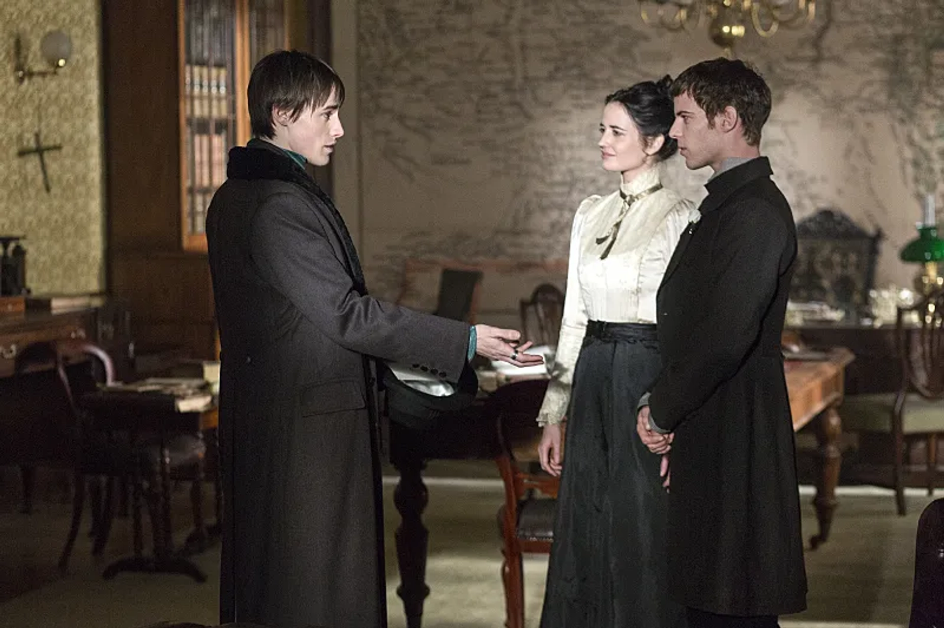 Reeve Carney, Eva Green, and Harry Treadaway in Penny Dreadful (2014)