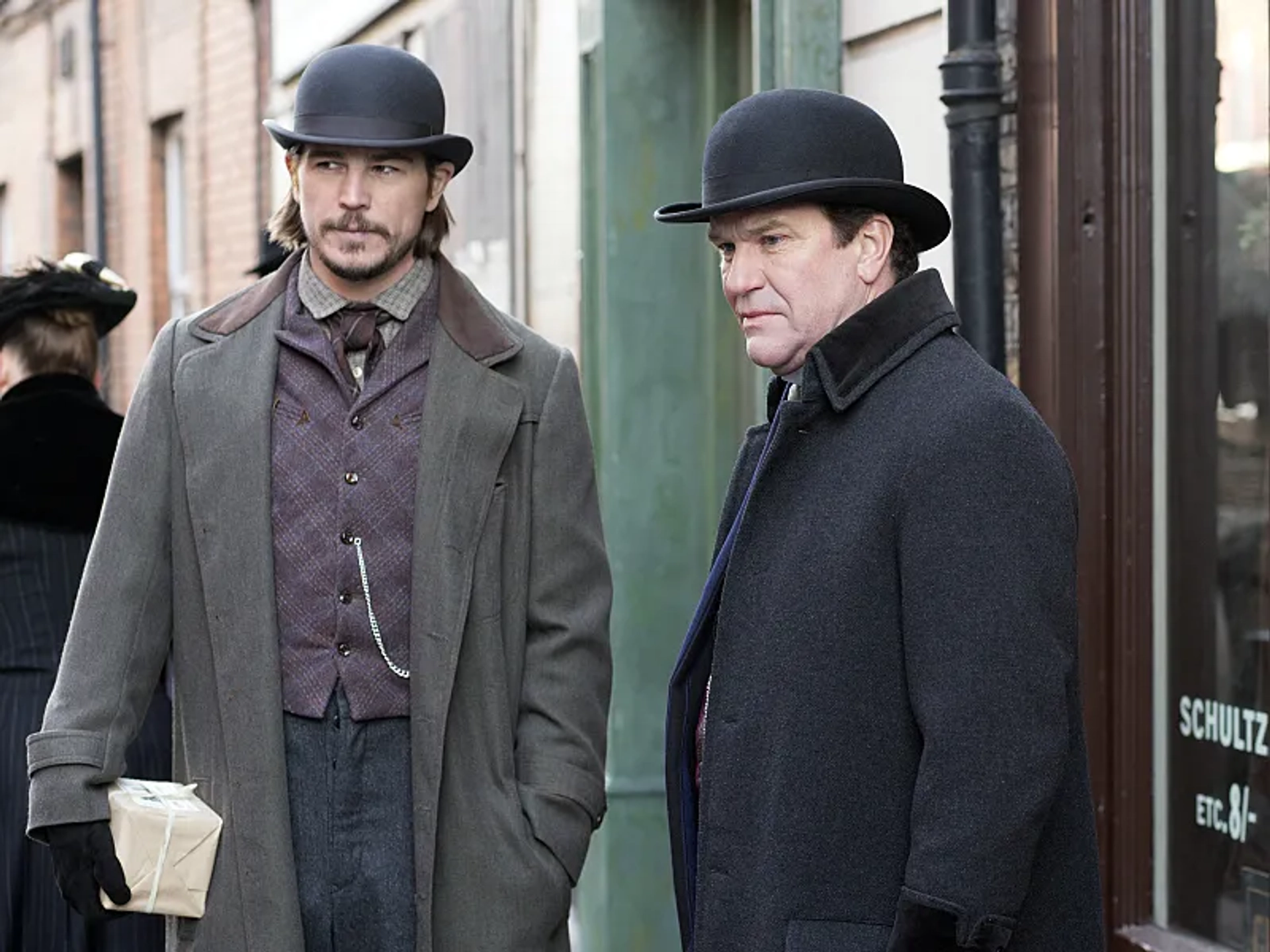 Josh Hartnett and Douglas Hodge in Penny Dreadful (2014)