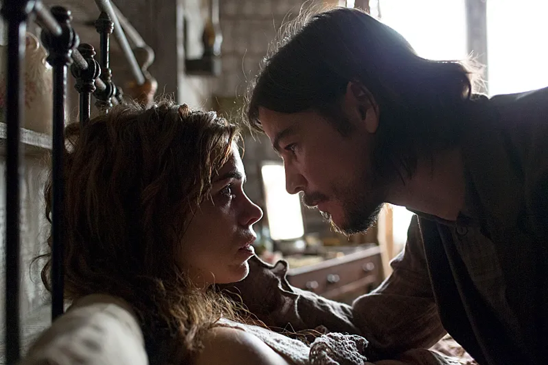 Josh Hartnett and Billie Piper in Penny Dreadful (2014)