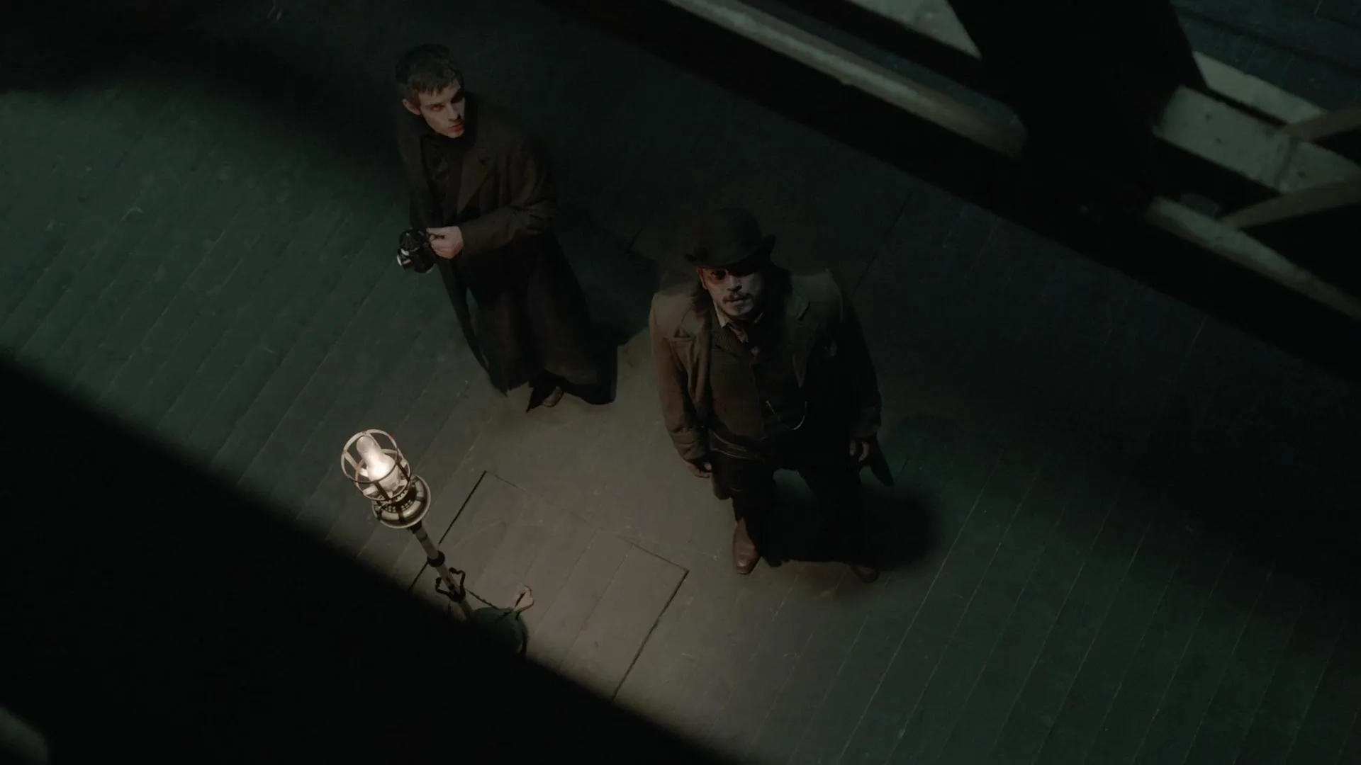 Josh Hartnett and Harry Treadaway in Penny Dreadful (2014)