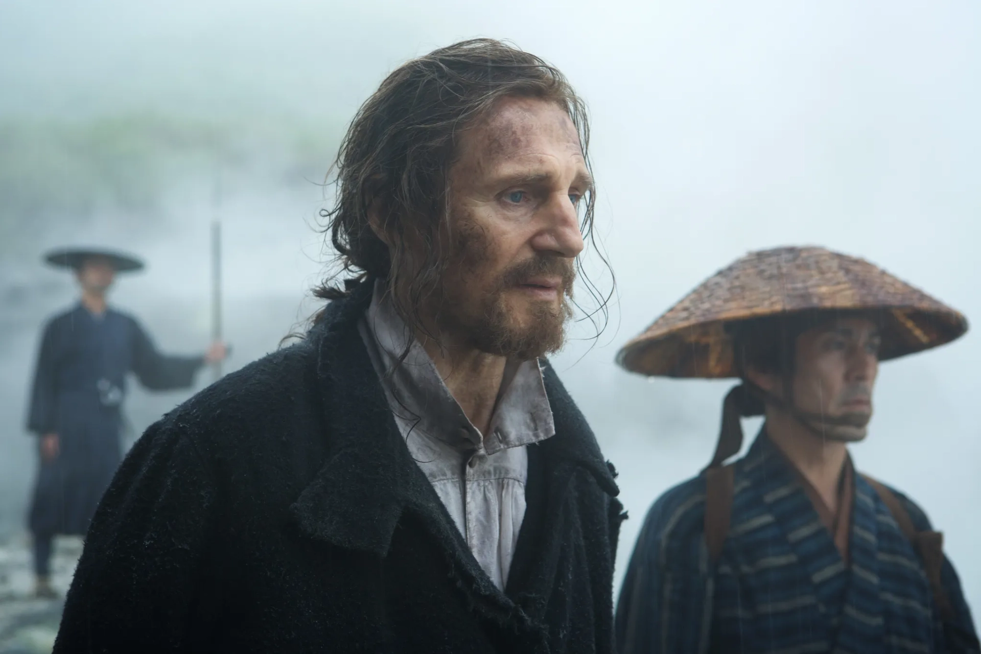 Liam Neeson and Yoshi Oida in Silence (2016)