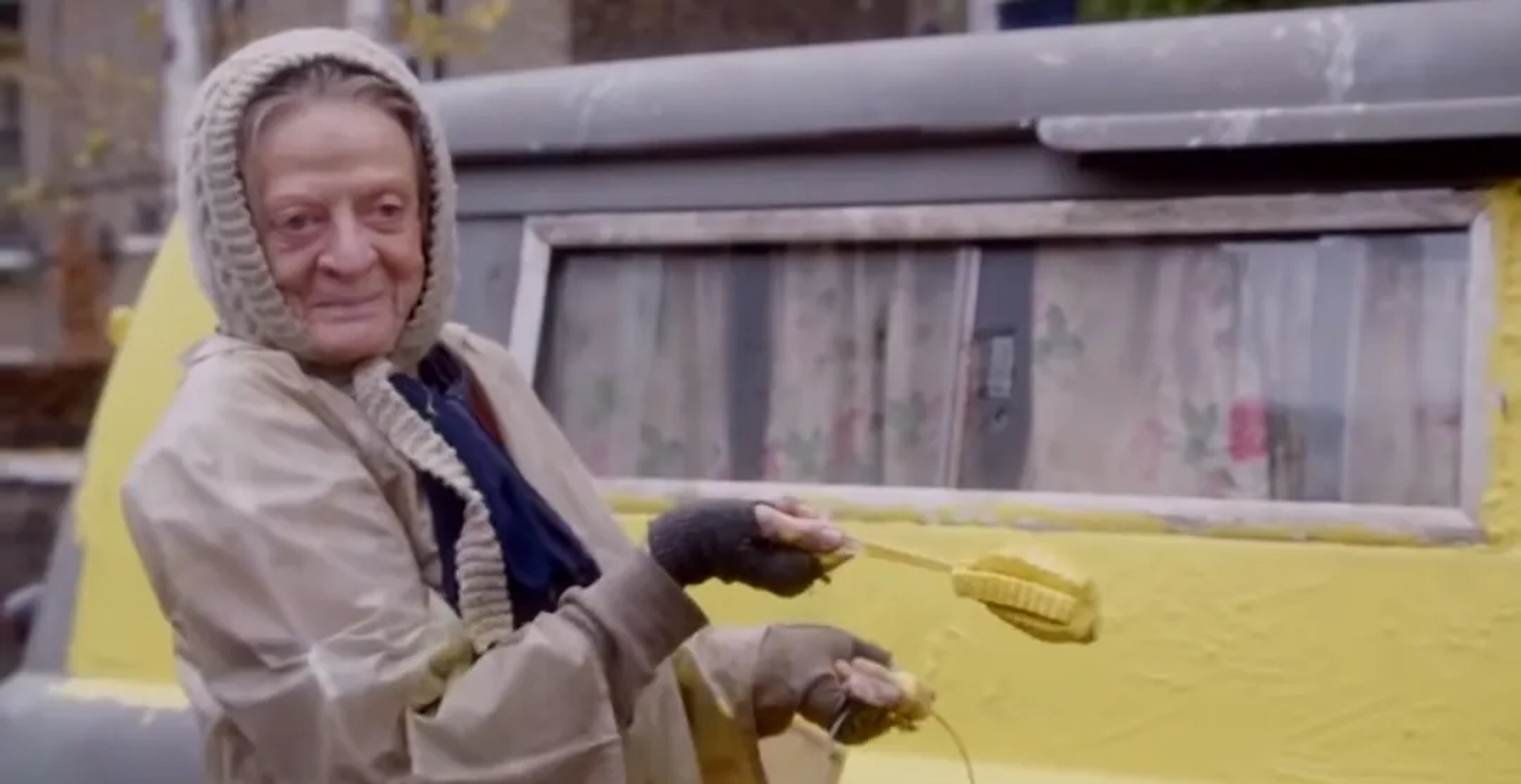 Maggie Smith in The Lady in the Van (2015)