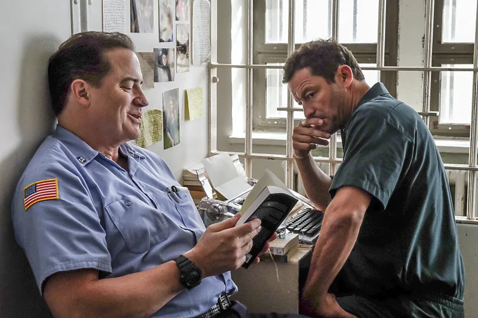 Brendan Fraser and Dominic West in The Affair (2014)