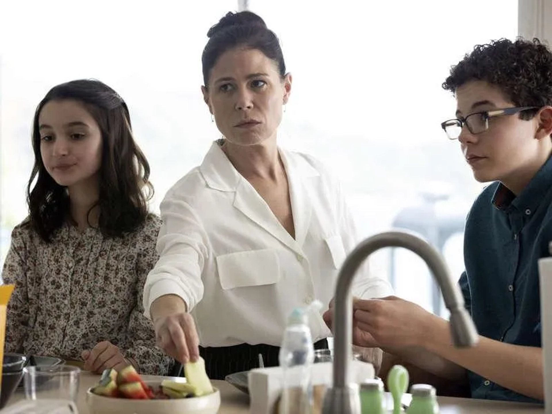 Maura Tierney, Jadon Sand, and Abigail Dylan Harrison in The Affair (2014)