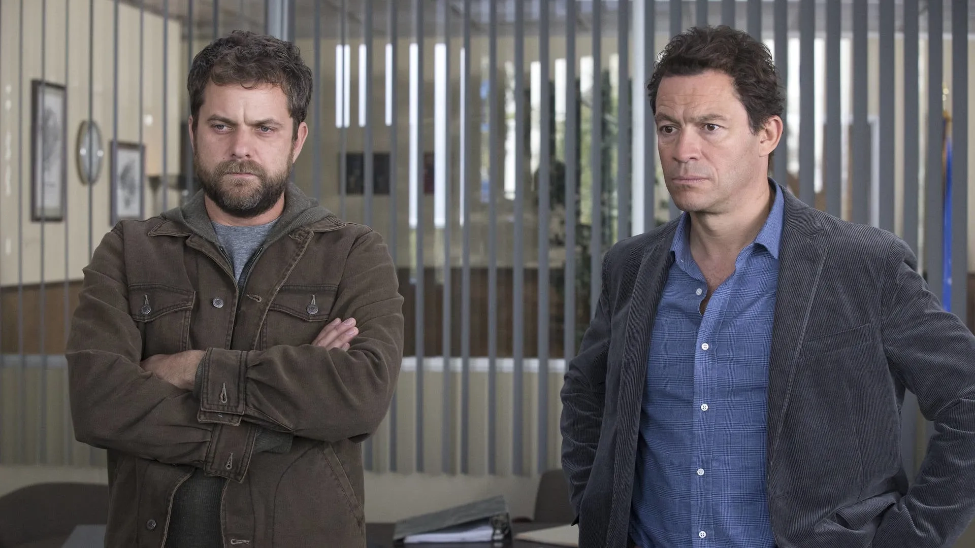 Joshua Jackson and Dominic West in The Affair (2014)