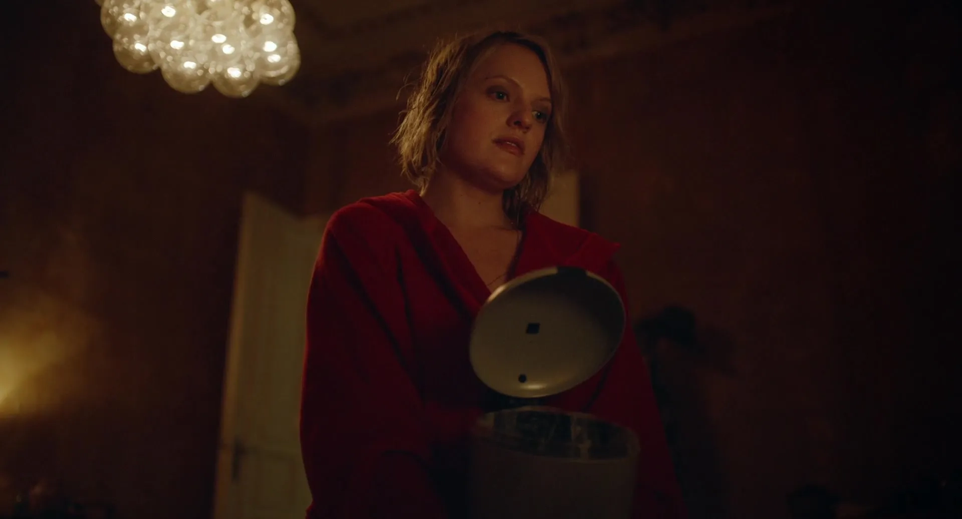 Elisabeth Moss in The Square (2017)