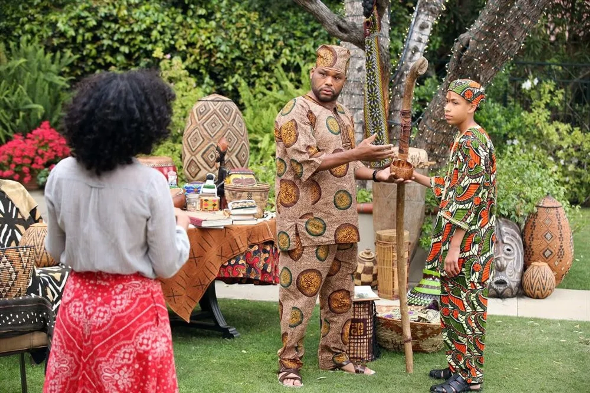 Anthony Anderson, Tracee Ellis Ross, and Marcus Scribner in Black-ish (2014)