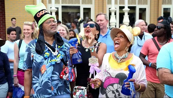 Laurence Fishburne, Jenifer Lewis, and Tracee Ellis Ross in Black-ish (2014)