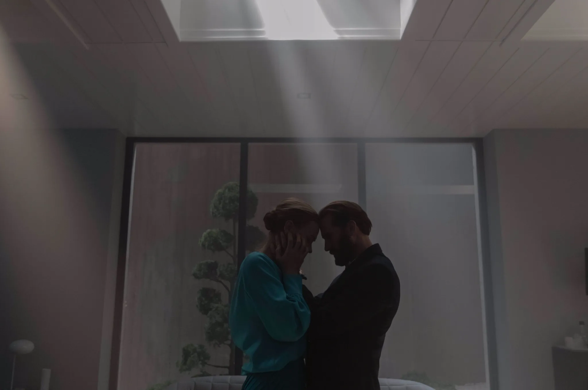 Joseph Fiennes and Yvonne Strahovski in The Handmaid's Tale (2017)