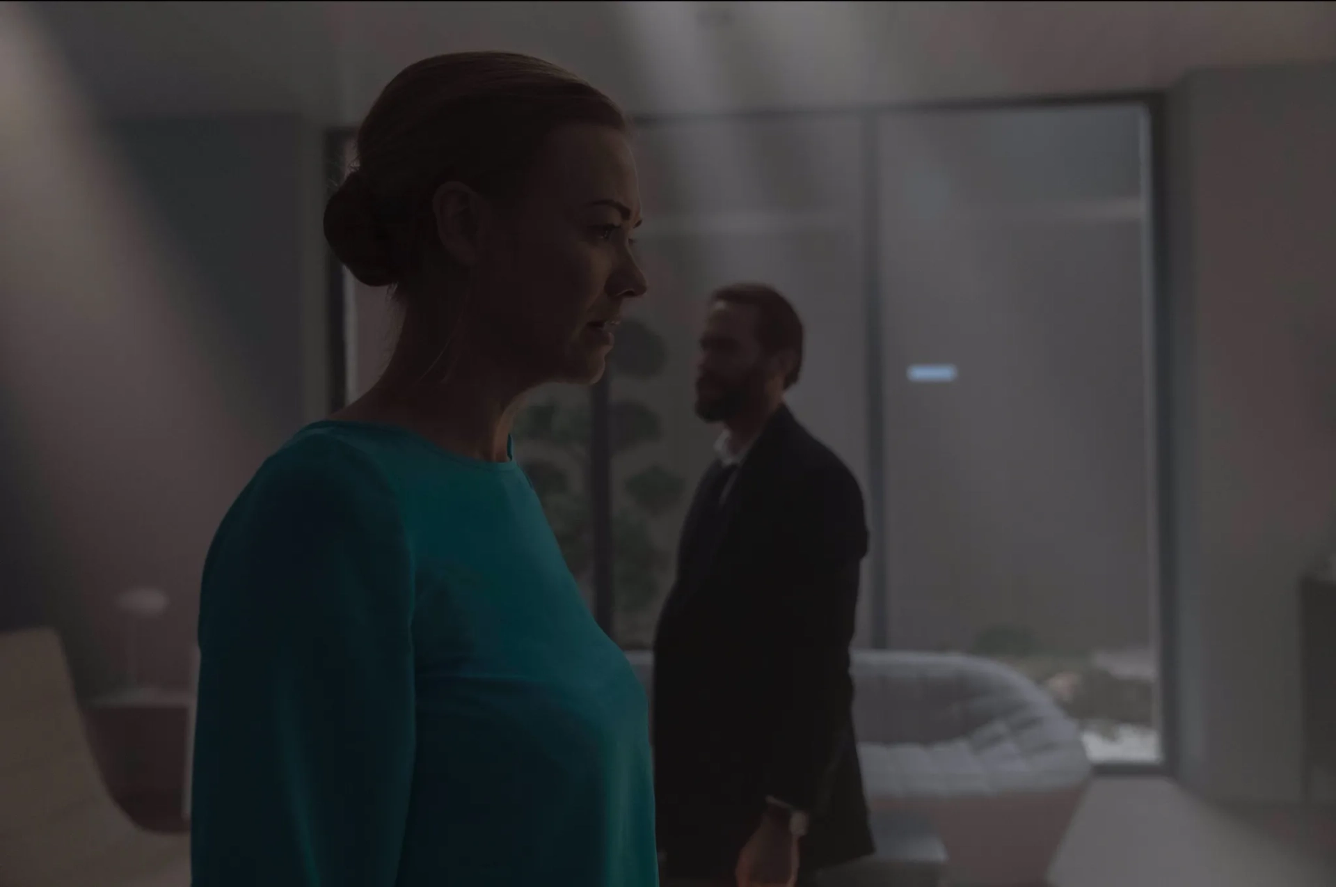 Joseph Fiennes and Yvonne Strahovski in The Handmaid's Tale (2017)