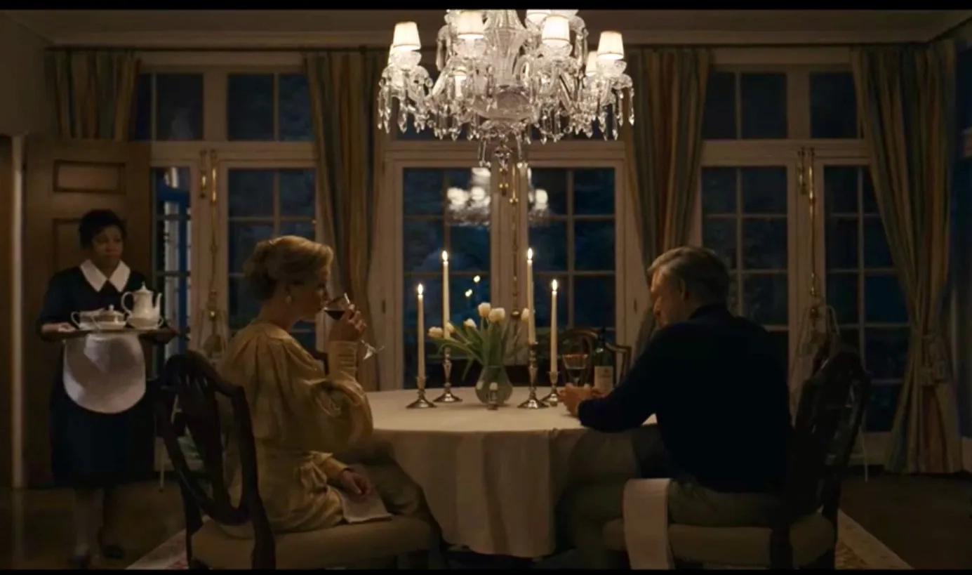 Shannan Wilson as Bobbi Mahoney alongside Bill Pullman in Halston