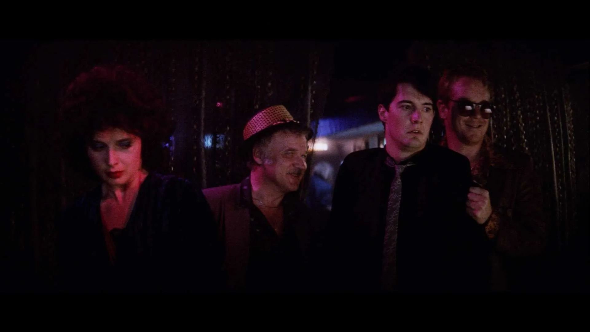 Isabella Rossellini, Kyle MacLachlan, J. Michael Hunter, and Jack Nance in Blue Velvet (1986)