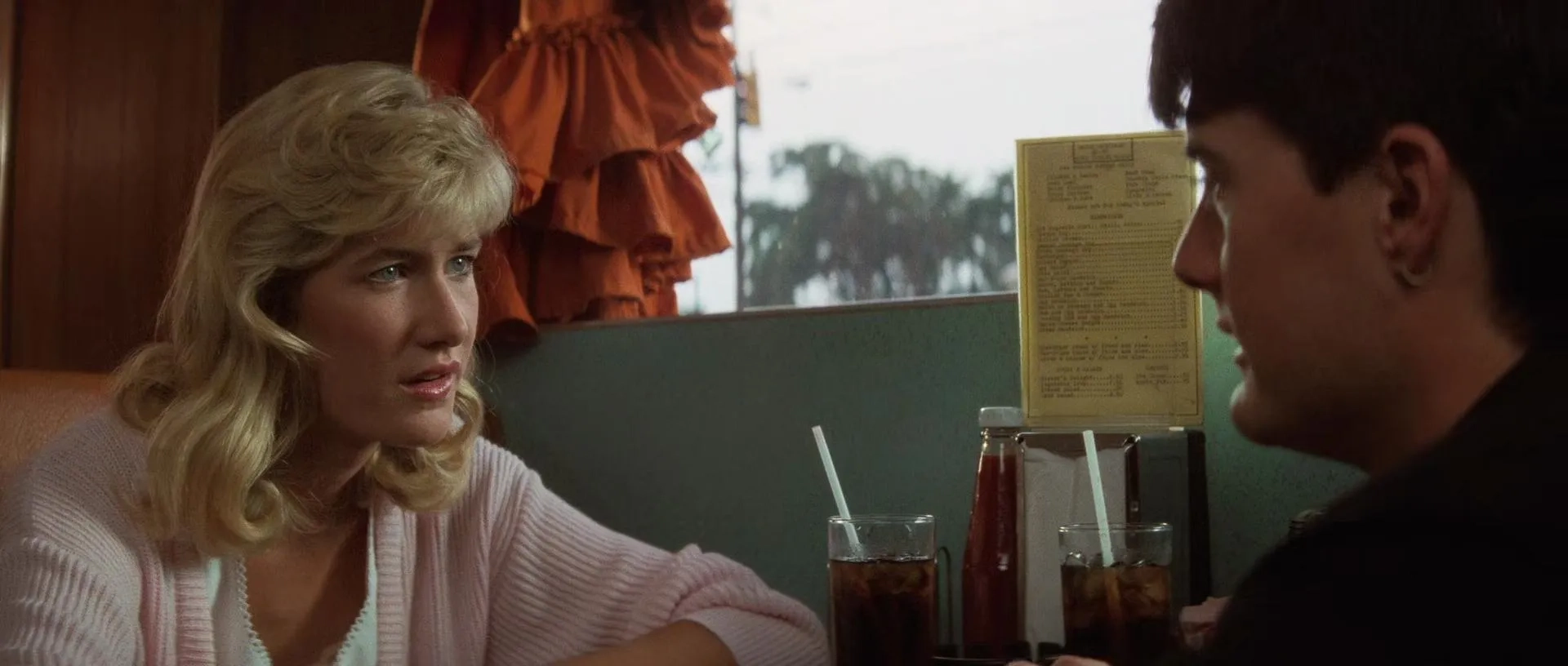 Laura Dern and Kyle MacLachlan in Blue Velvet (1986)