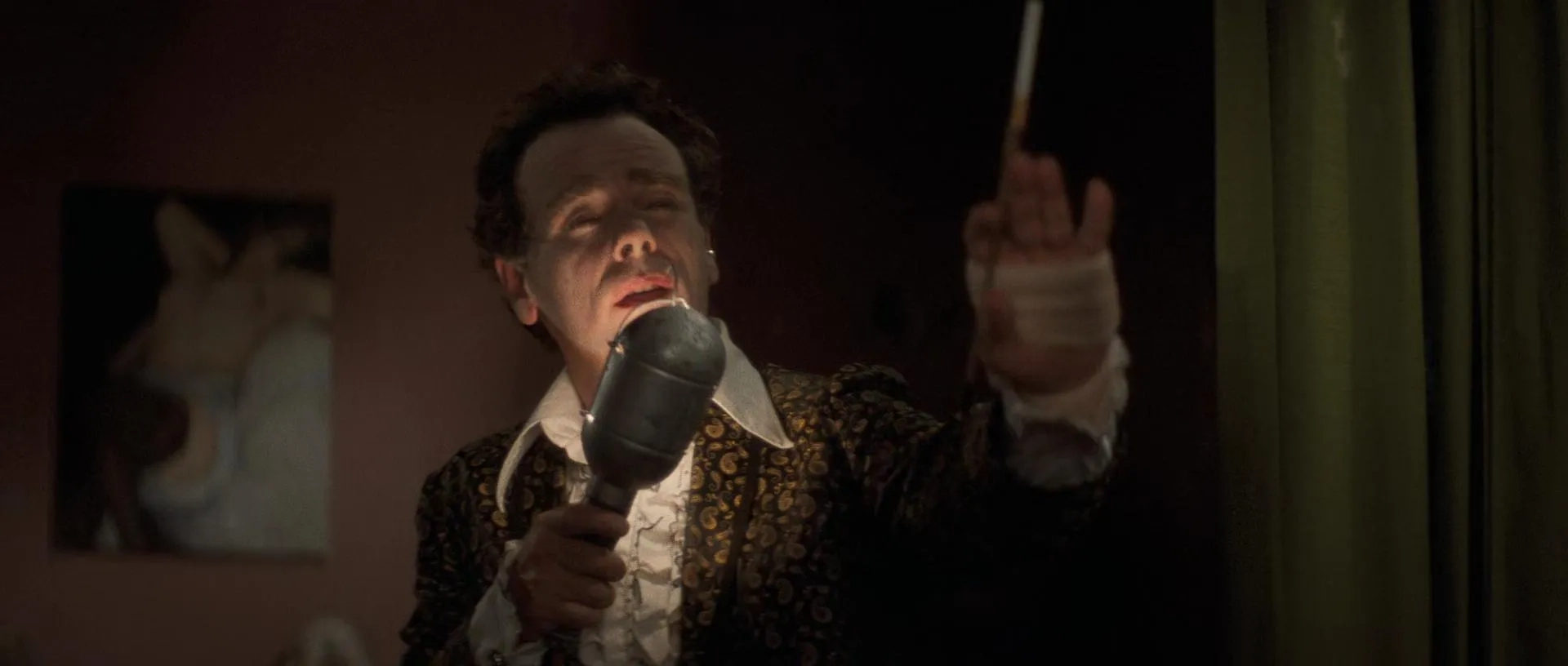 Dean Stockwell in Blue Velvet (1986)