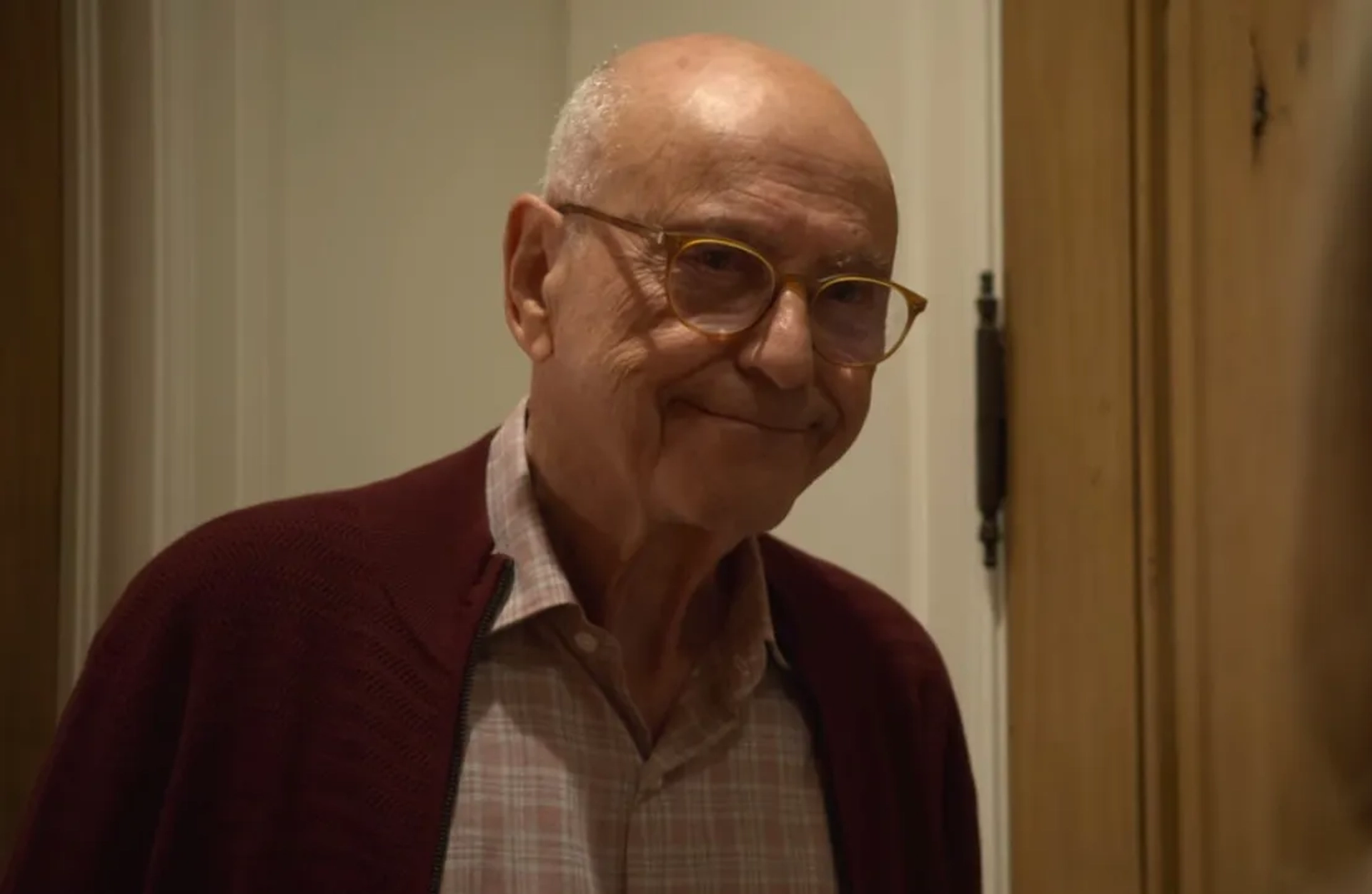 Alan Arkin in The Kominsky Method: Chapter 10. An Old Flame, an Old Wick (2019)