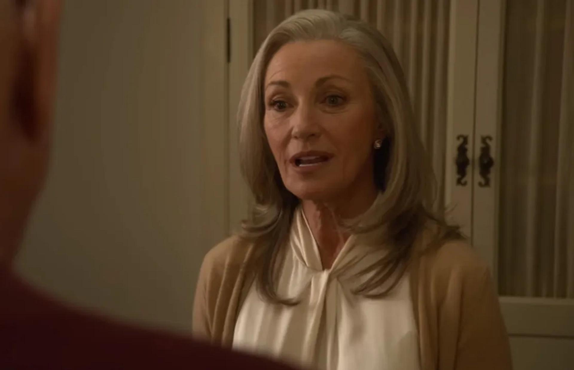 Jane Seymour in The Kominsky Method: Chapter 10. An Old Flame, an Old Wick (2019)