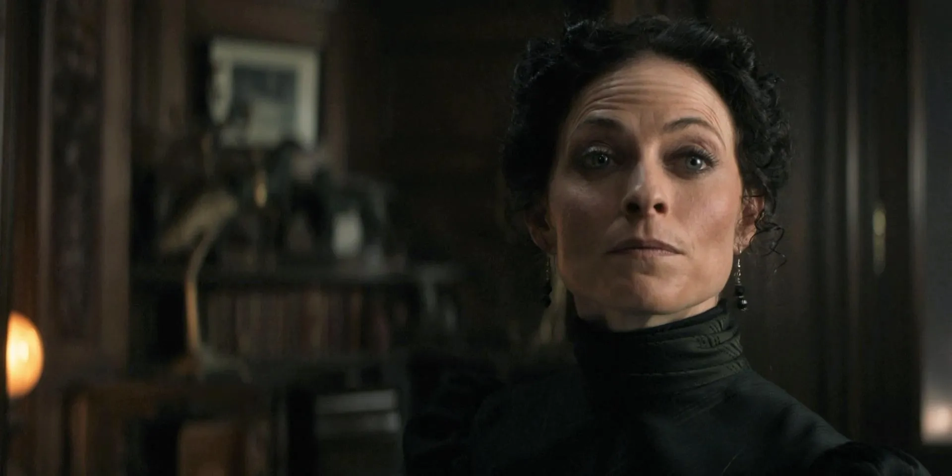 Lara Pulver in The Alienist: Angel of Darkness: Last Exit to Brooklyn (2020)