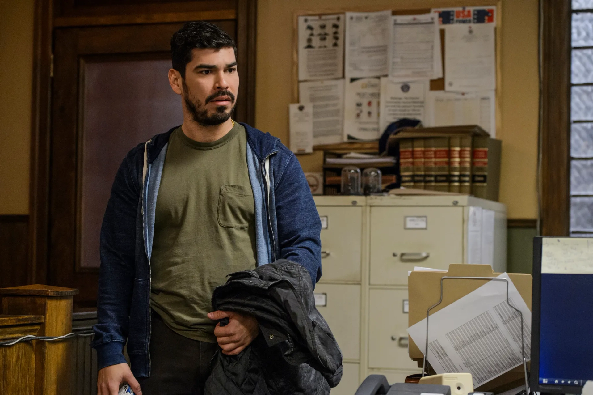 Raúl Castillo in Seven Seconds (2018)