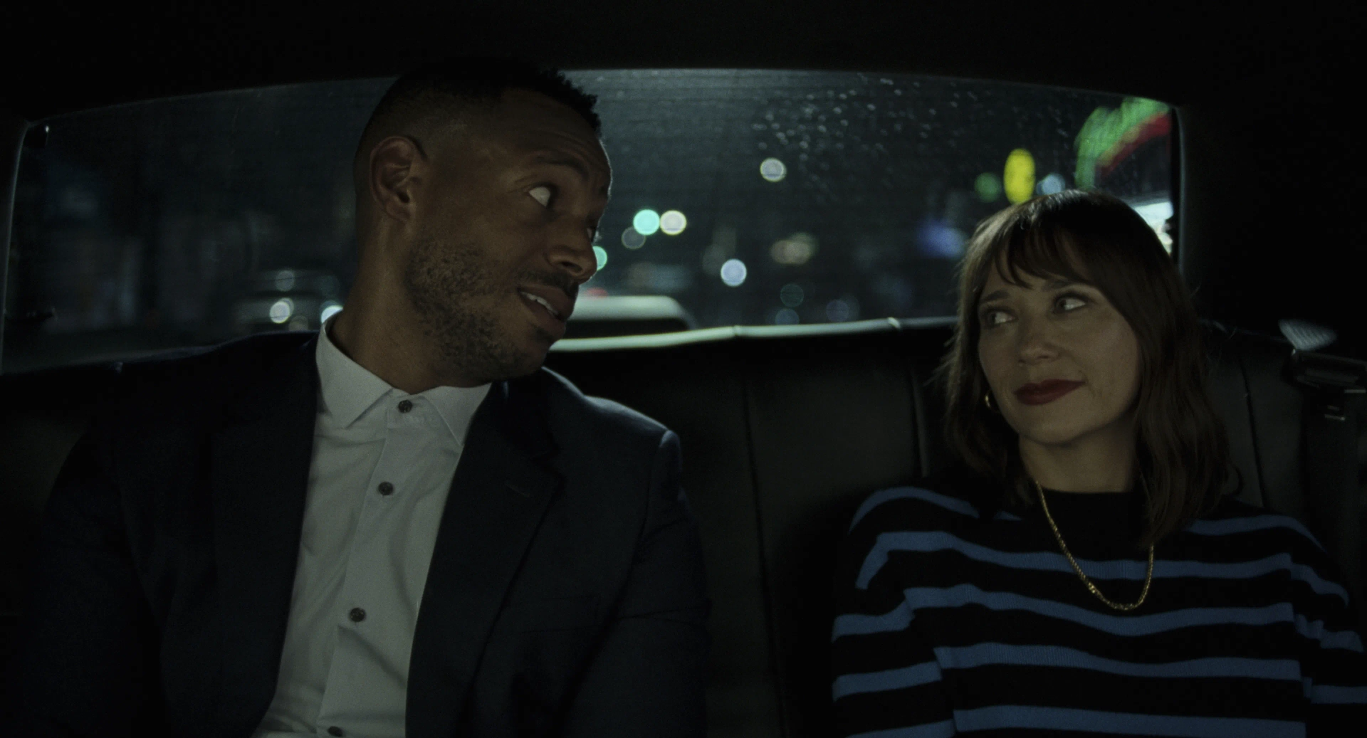 Marlon Wayans and Rashida Jones in On the Rocks (2020)