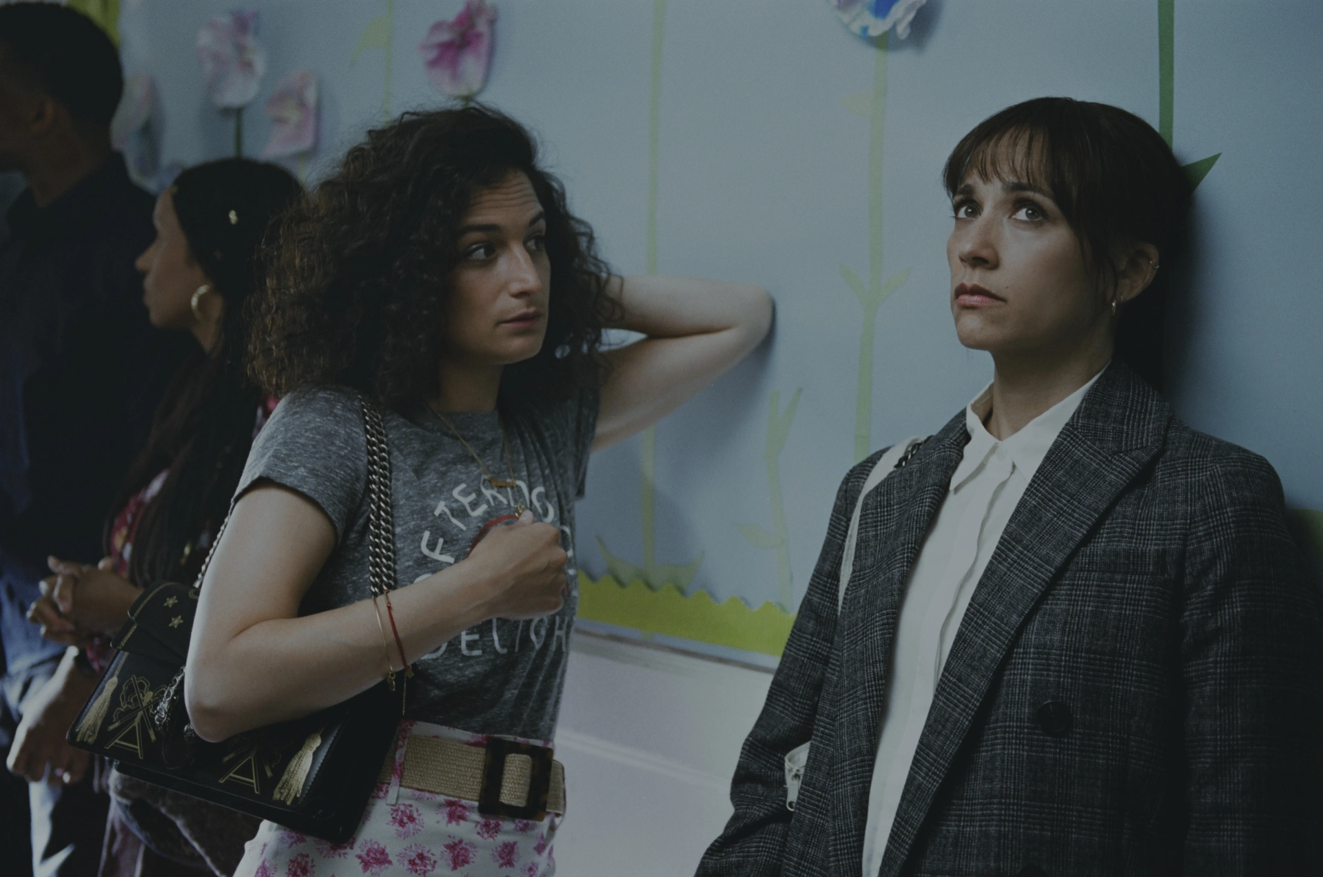 Rashida Jones and Jenny Slate in On the Rocks (2020)