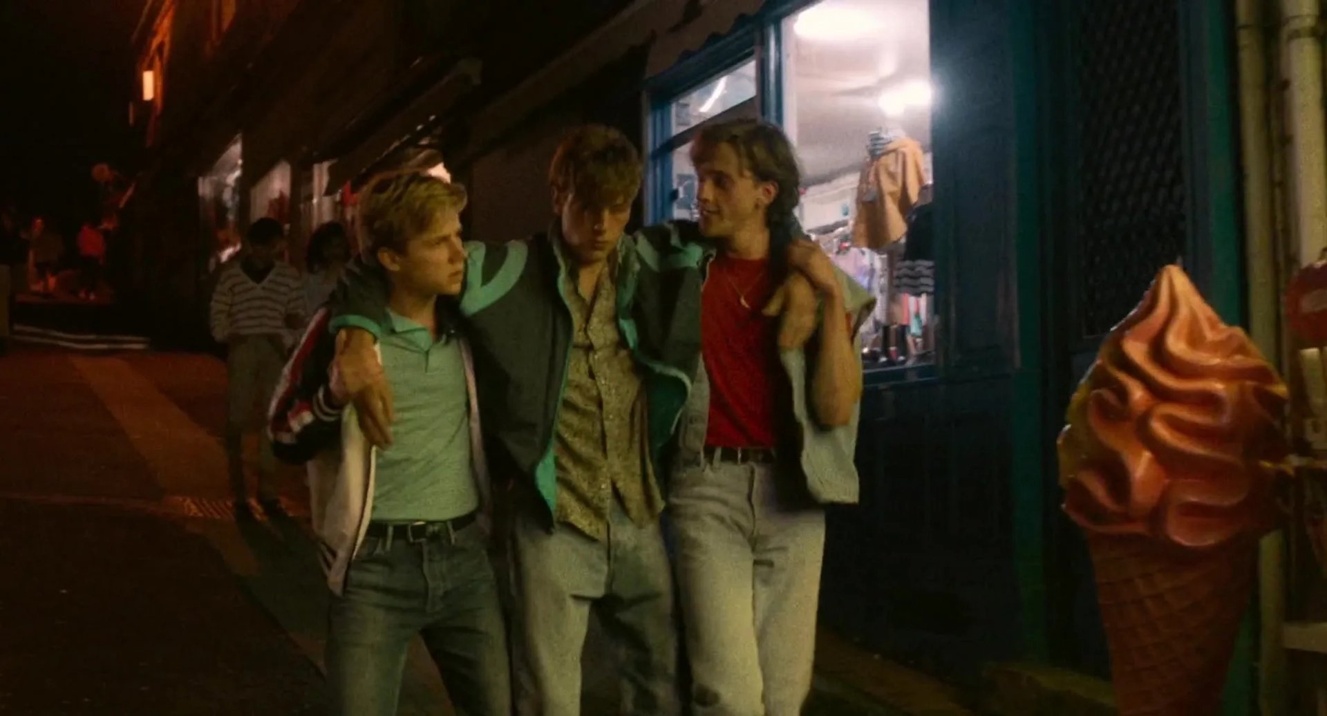 Yoann Zimmer, Benjamin Voisin, and Félix Lefebvre in Summer of 85 (2020)