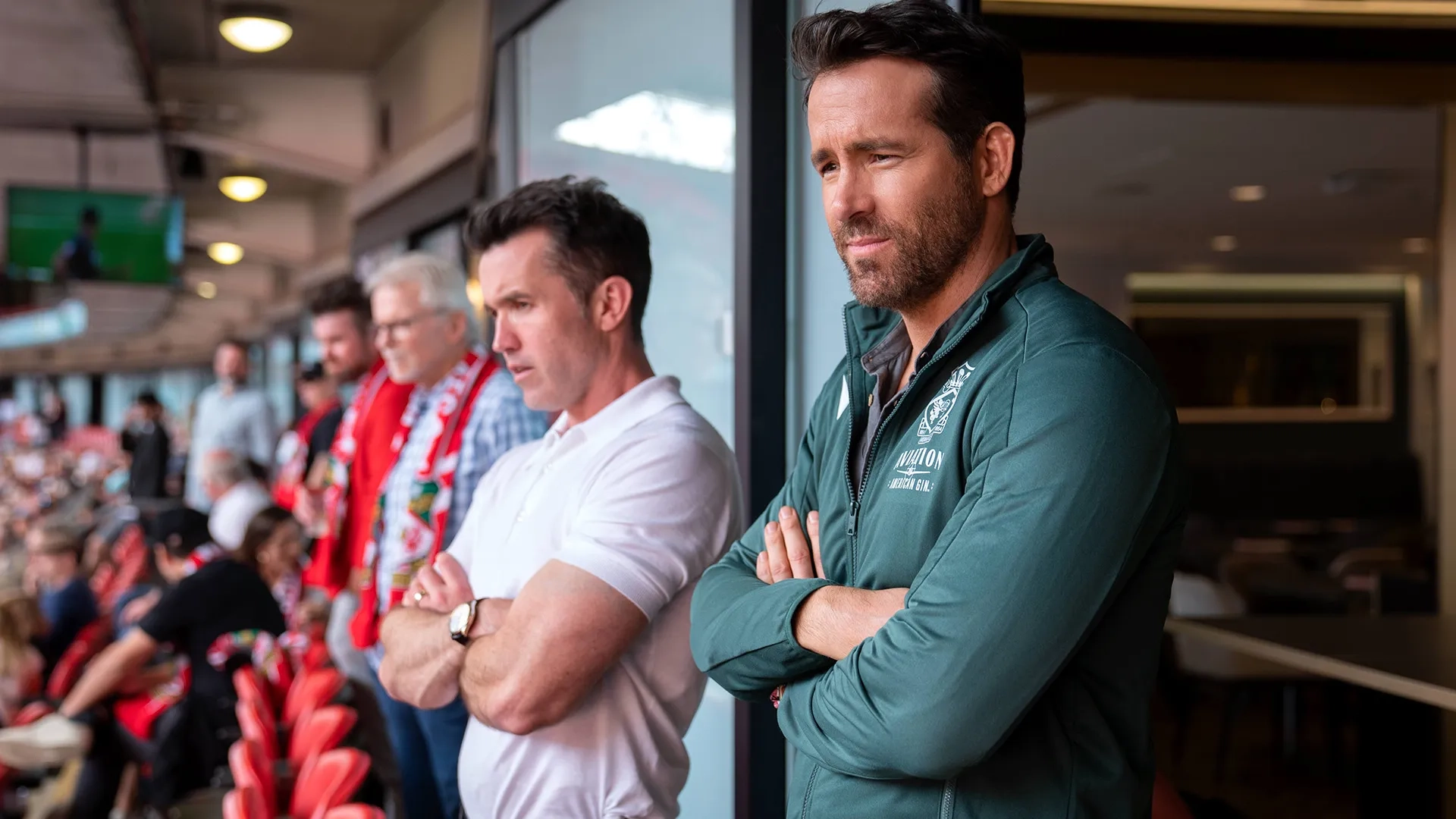 Ryan Reynolds and Rob McElhenney in Welcome to Wrexham (2022)