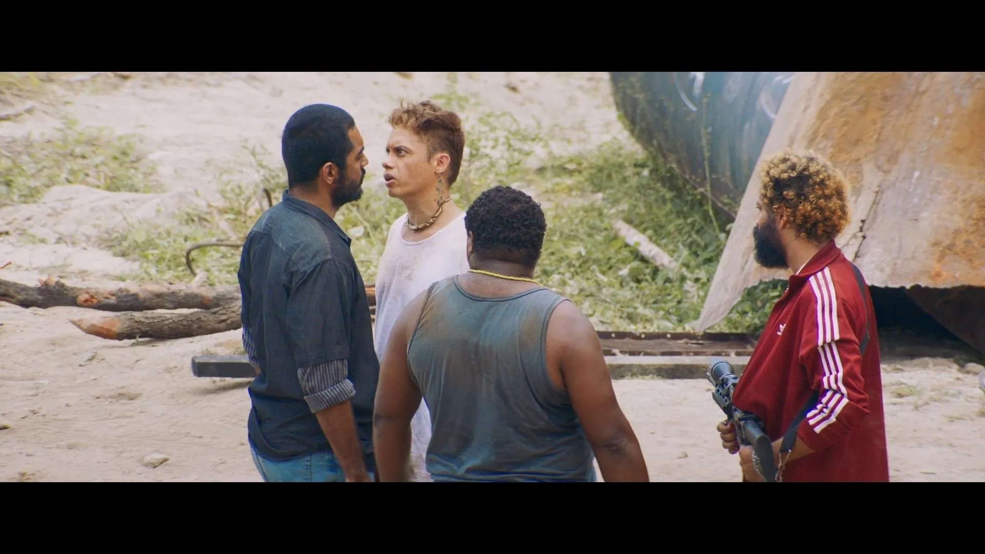 Thomas Aquino and Silvero Pereira in Bacurau (2019)