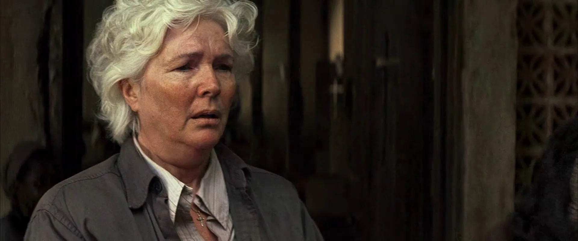 Fionnula Flanagan in Tears of the Sun (2003)