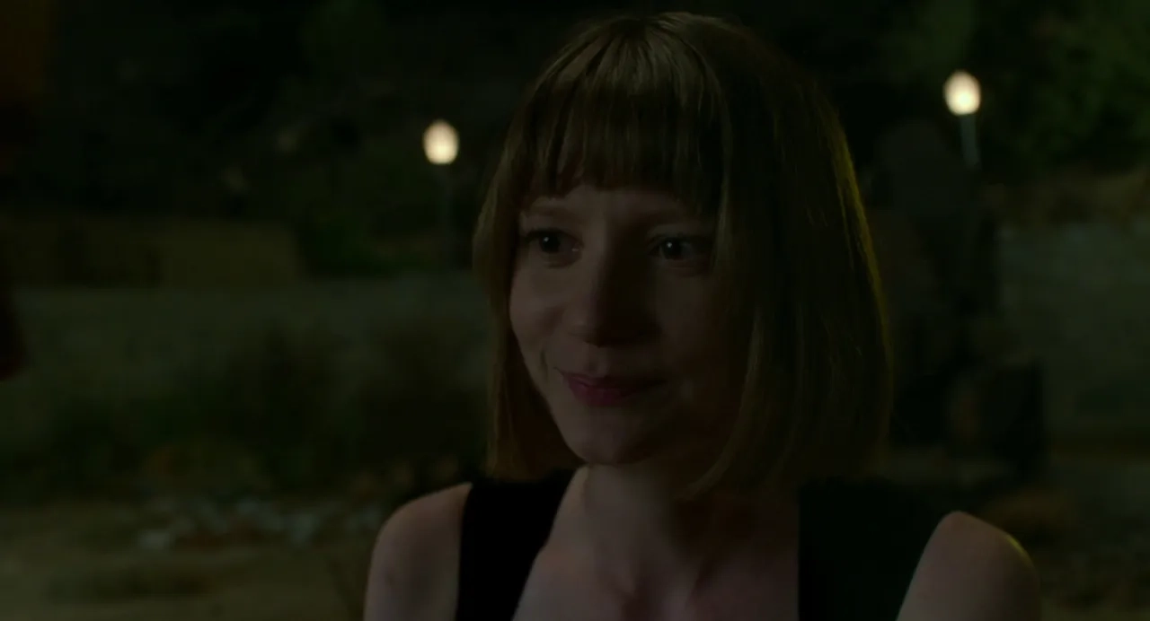 Mia Wasikowska in Maps to the Stars (2014)