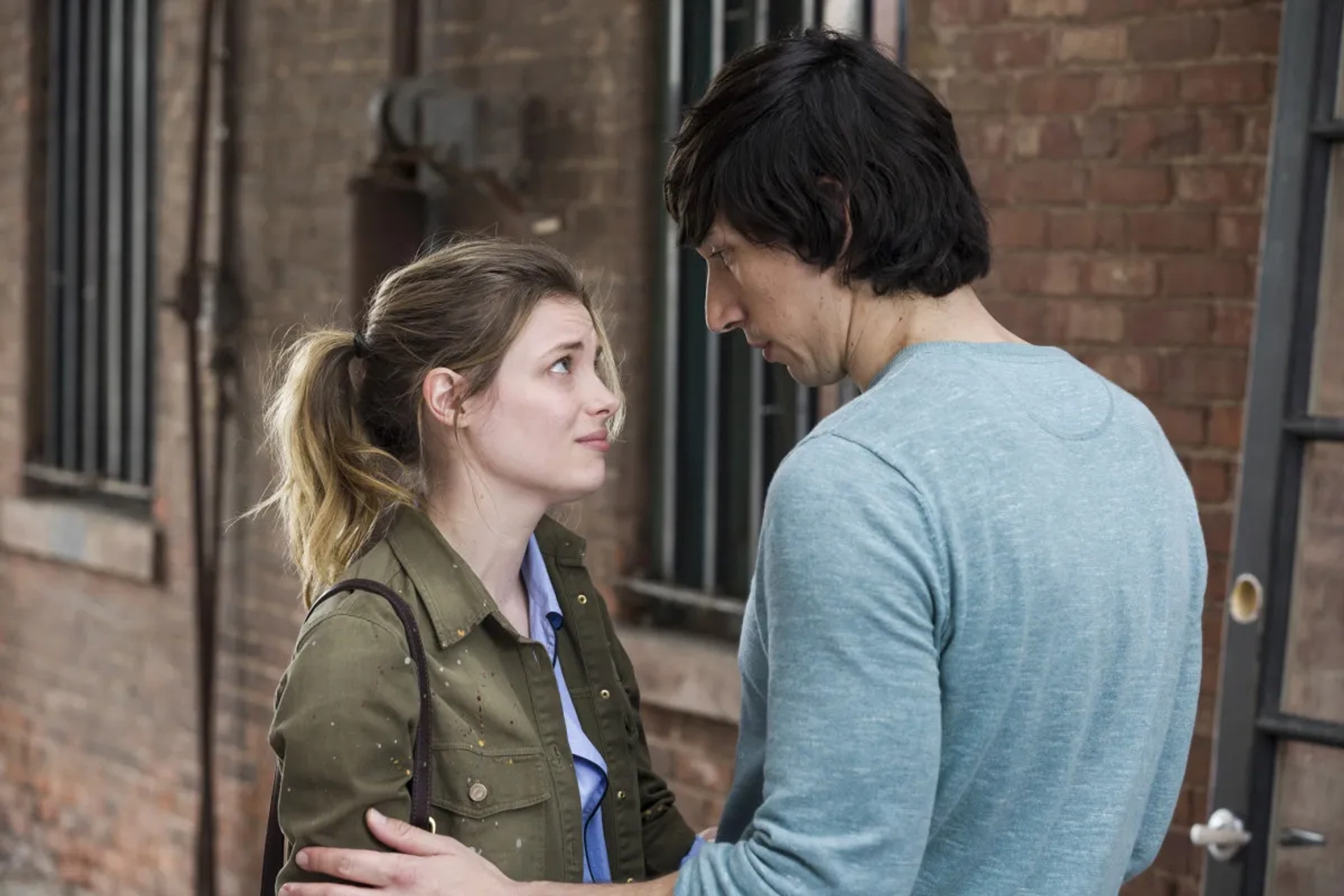 Gillian Jacobs and Adam Driver in Girls (2012)