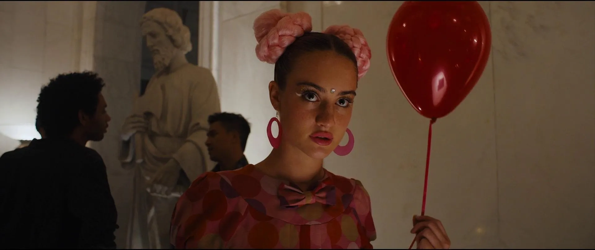 Grace Van Patten in Under the Silver Lake (2018)