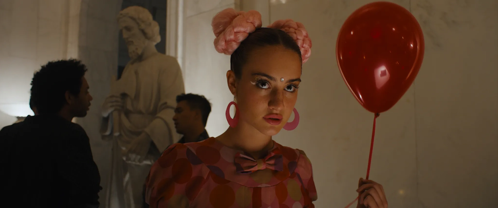 Grace Van Patten in Under the Silver Lake (2018)