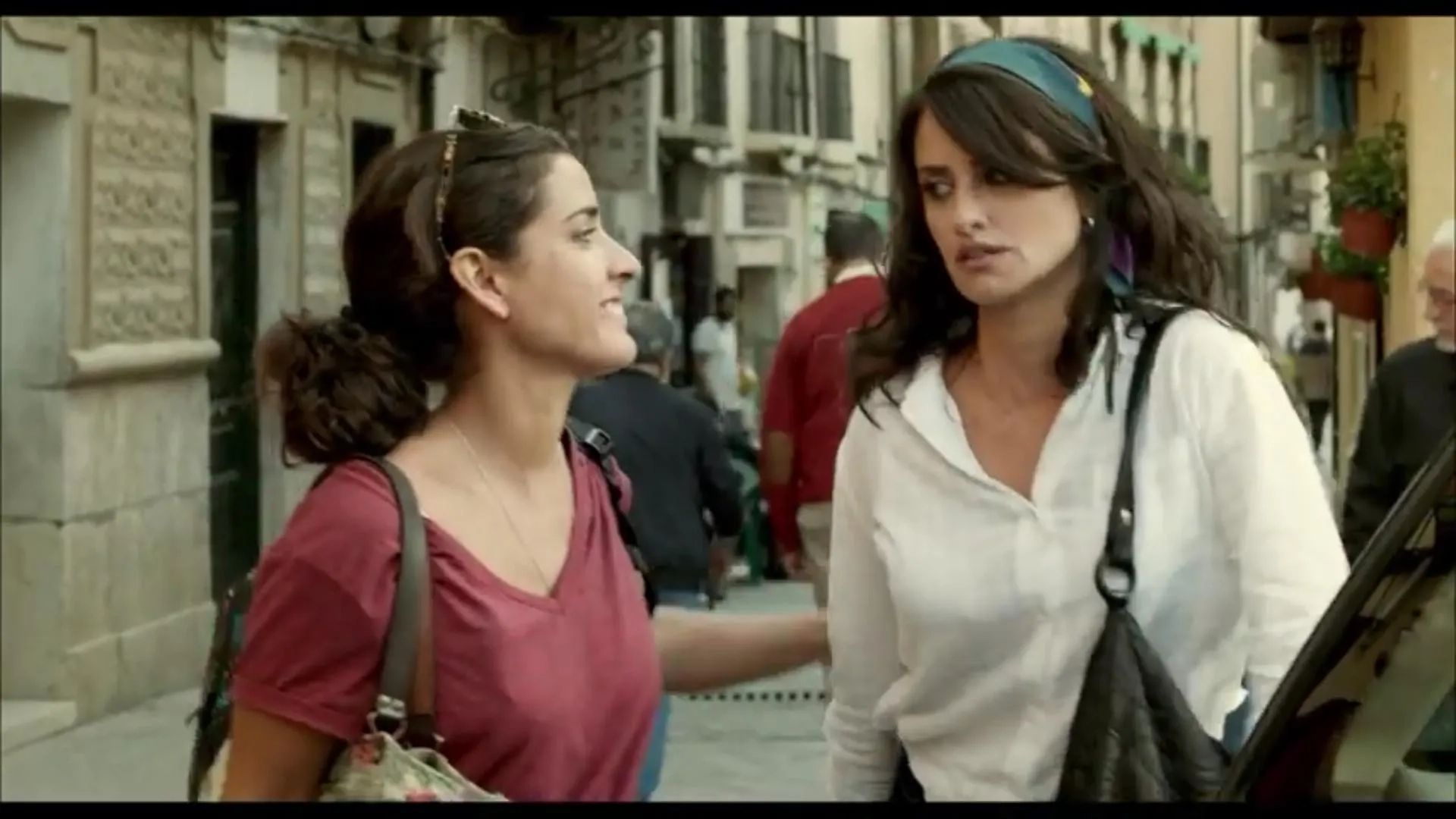 Penélope Cruz and Inma Cuesta in Everybody Knows (2018)