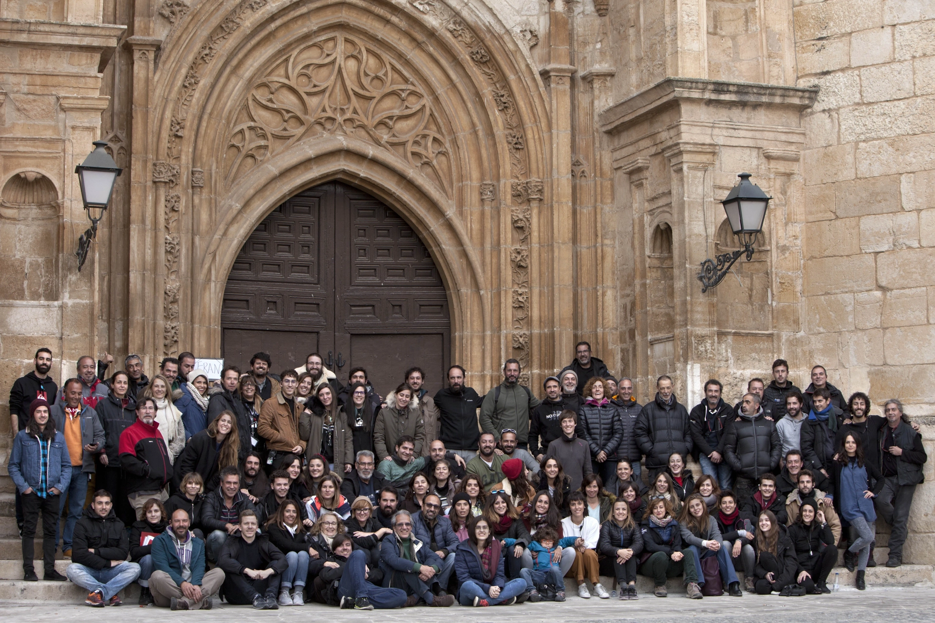 José Luis Alcaine, Roger Casamajor, Massimo Gattabrusi, David Pareja, Asghar Farhadi, Sergio Castellanos, Samantha López Speranza, Alexandre Mallet-Guy, Ana Summers, Carla Campra, Álex Sancho, Aser García Rada, Stephanie Espil, and Iván Chavero in Everybody Knows (2018)