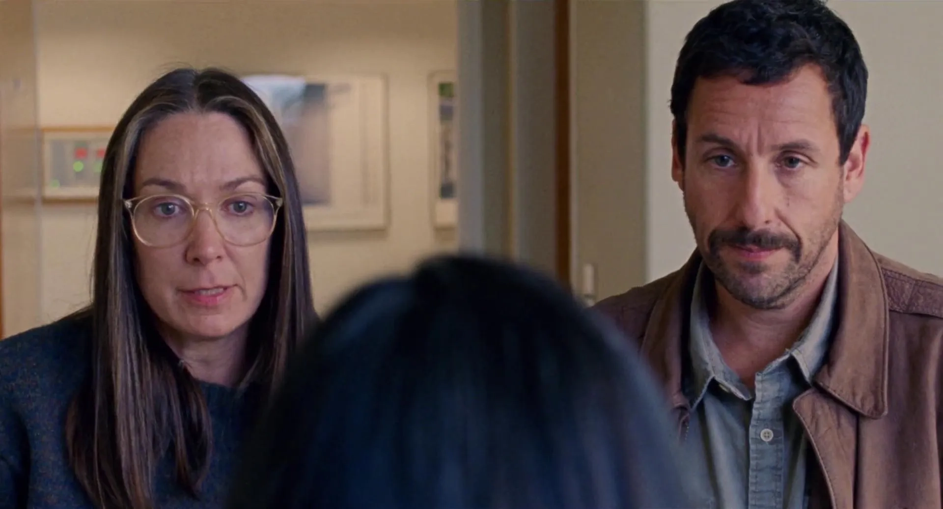 Adam Sandler and Elizabeth Marvel in The Meyerowitz Stories (2017)