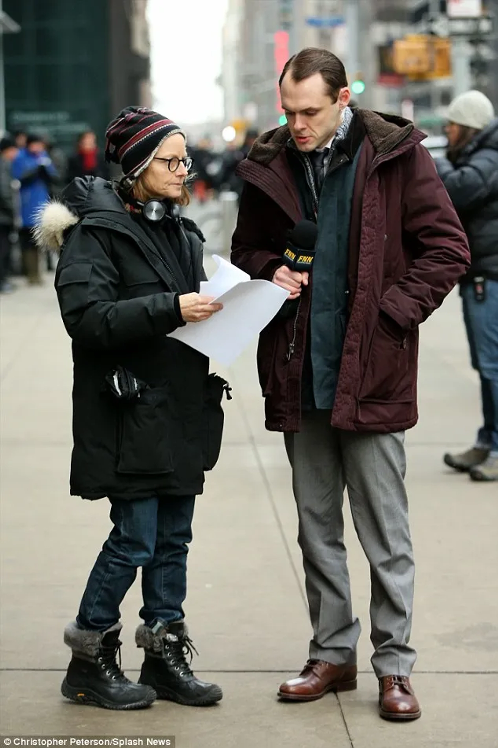 Jodie Foster and Christopher Denham in Money Monster (2016)