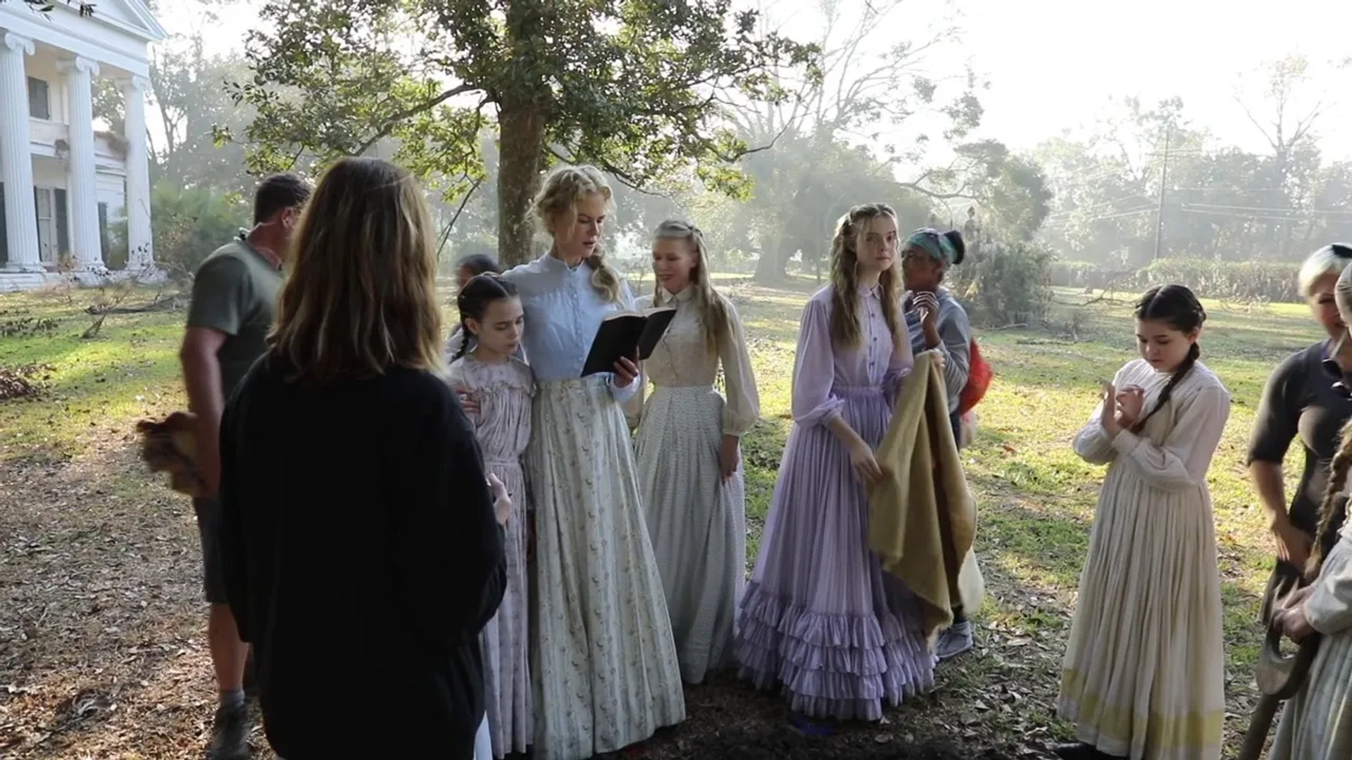 Nicole Kidman, Kirsten Dunst, Sofia Coppola, Elle Fanning, and Oona Laurence in The Beguiled (2017)