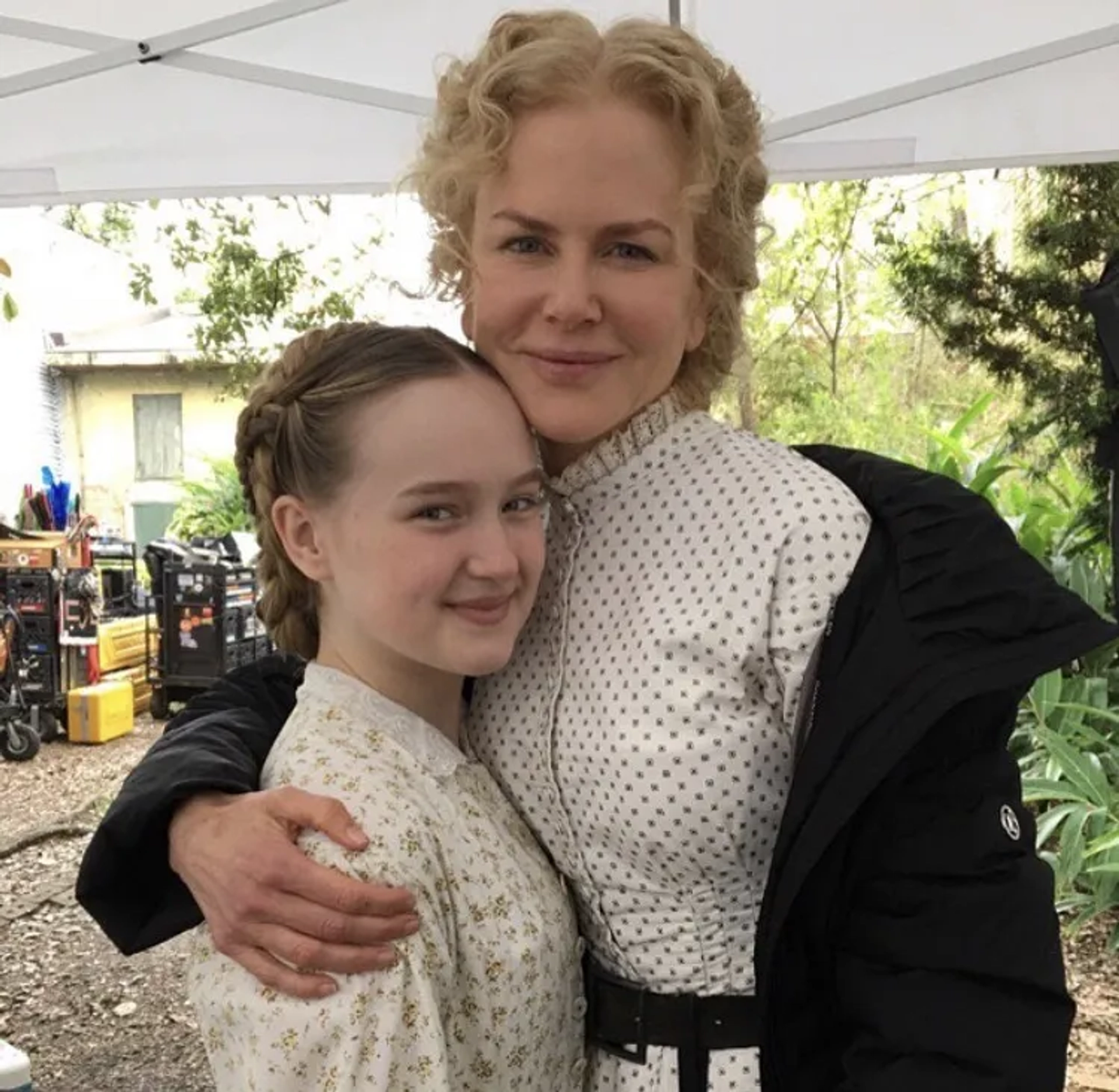 Nicole Kidman and Emma Howard in The Beguiled (2017)