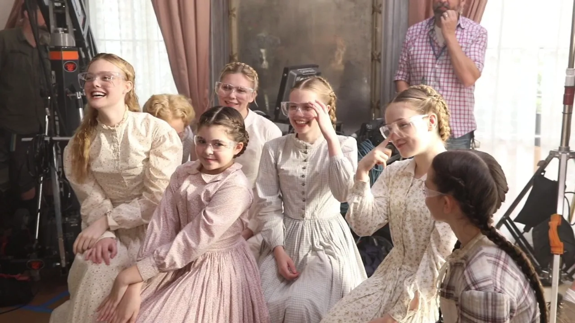 Kirsten Dunst, Elle Fanning, Angourie Rice, Oona Laurence, Addison Riecke, and Emma Howard in The Beguiled (2017)