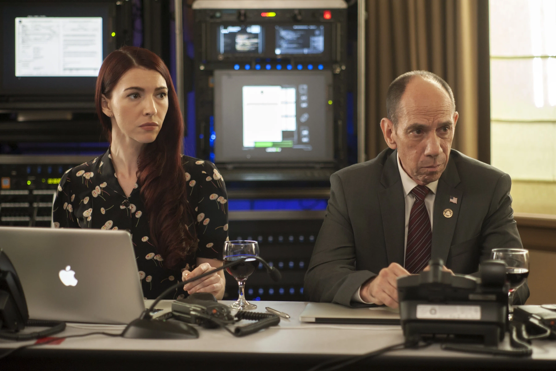 Miguel Ferrer and Chrysta Bell in Twin Peaks (2017)